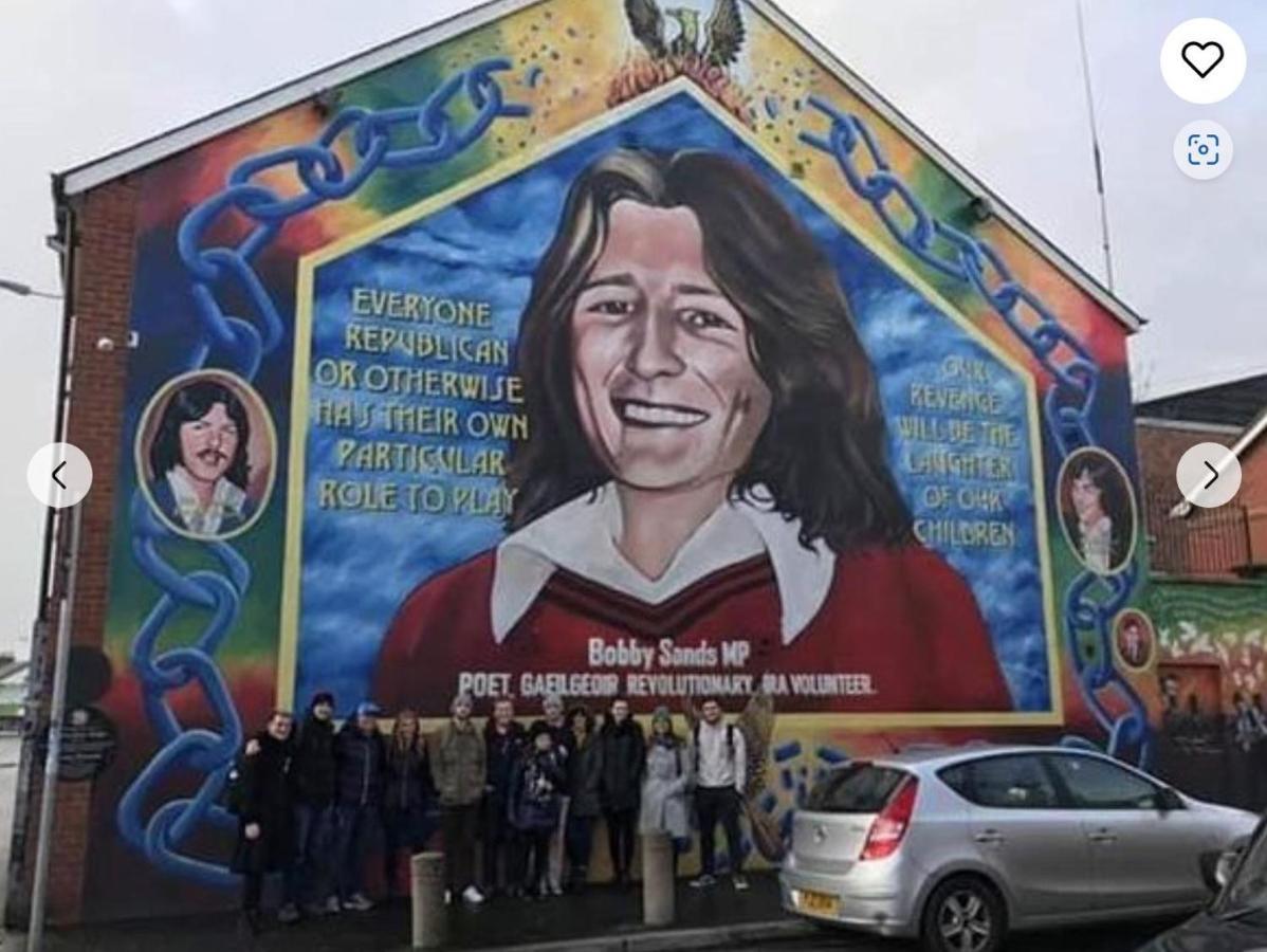 Maire Toireasa - Cosy Refurbished Property In The Gaeltacht Quarter ベルファスト エクステリア 写真