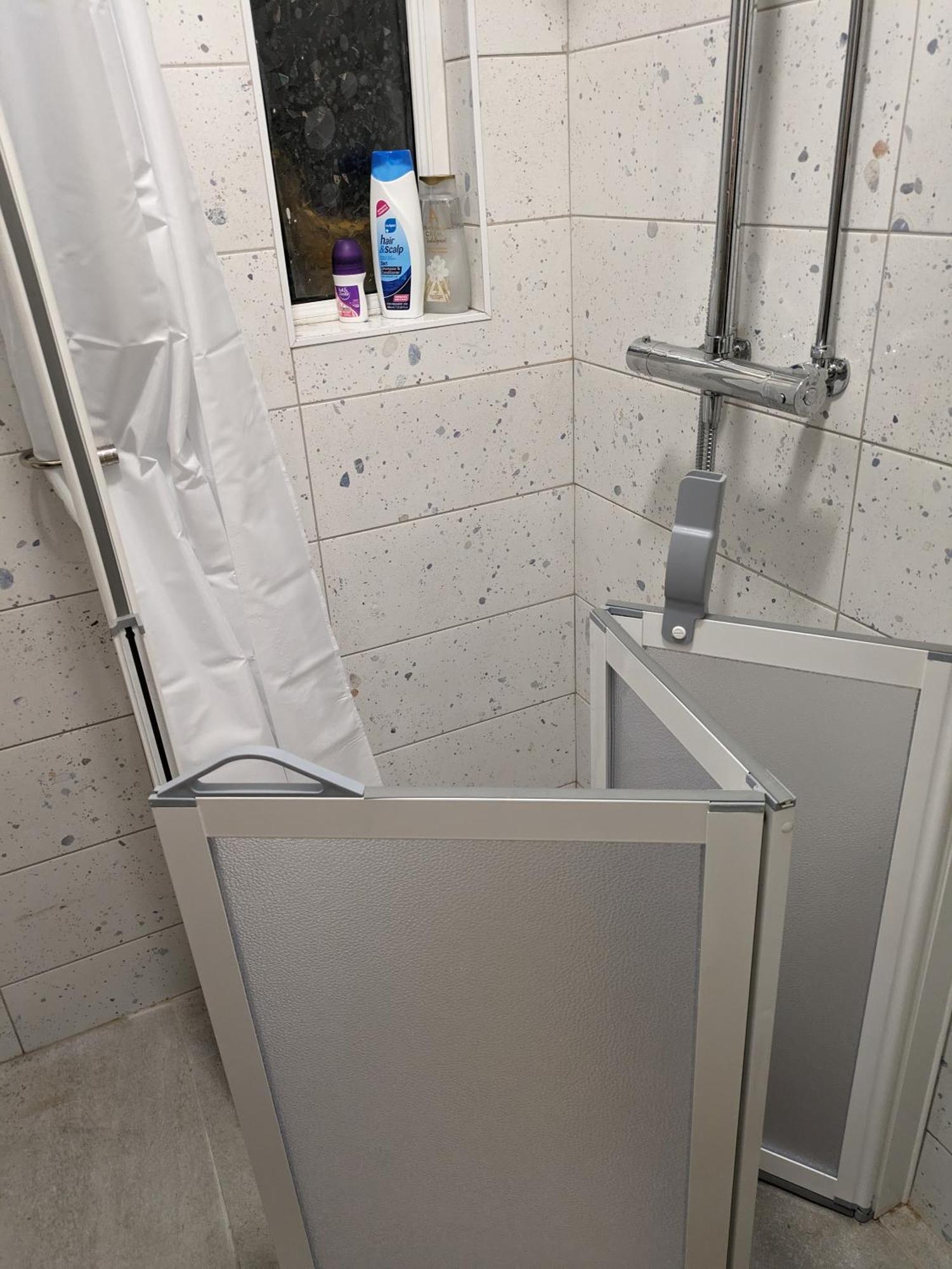 Maire Toireasa - Cosy Refurbished Property In The Gaeltacht Quarter ベルファスト エクステリア 写真