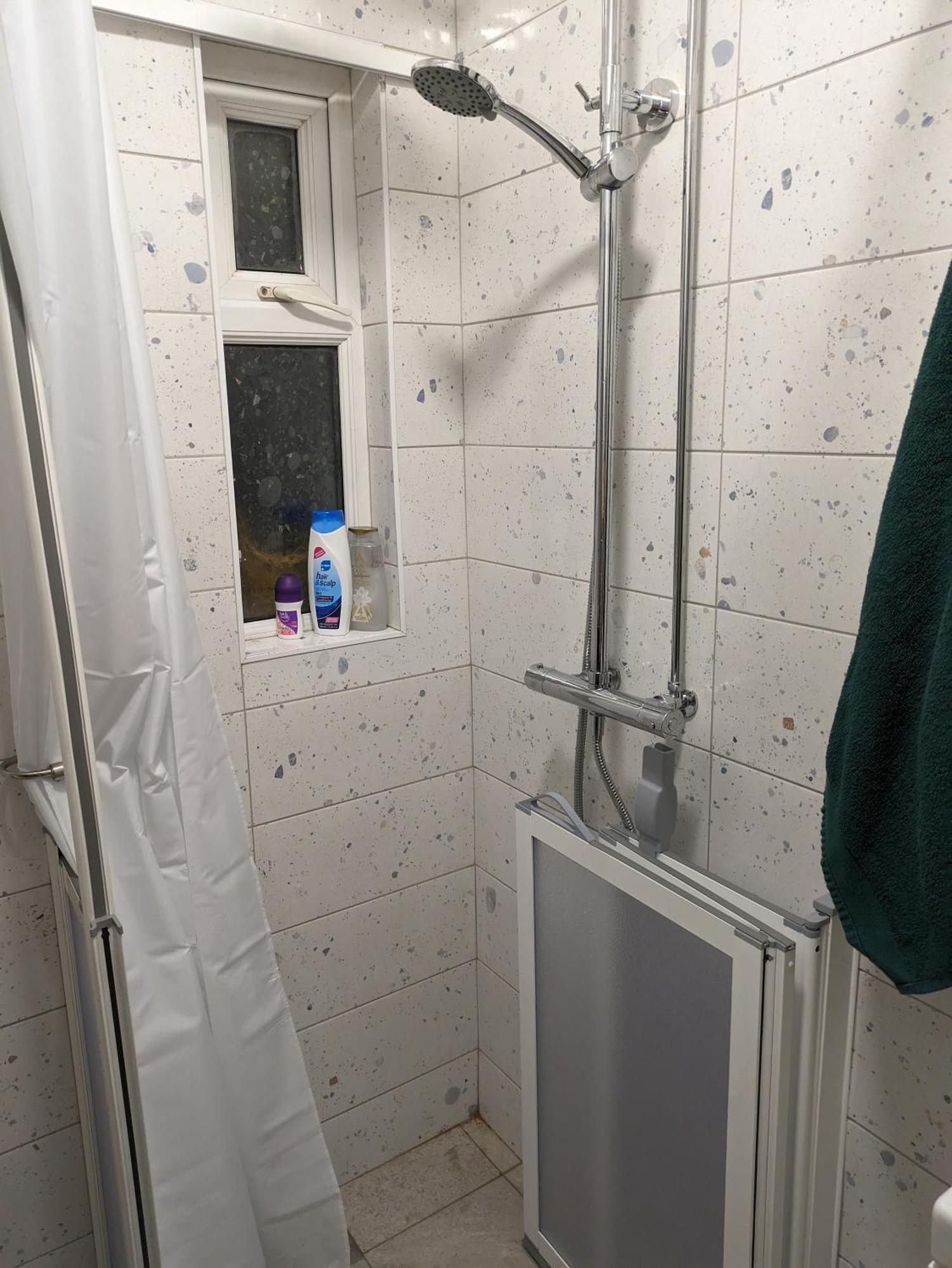 Maire Toireasa - Cosy Refurbished Property In The Gaeltacht Quarter ベルファスト エクステリア 写真