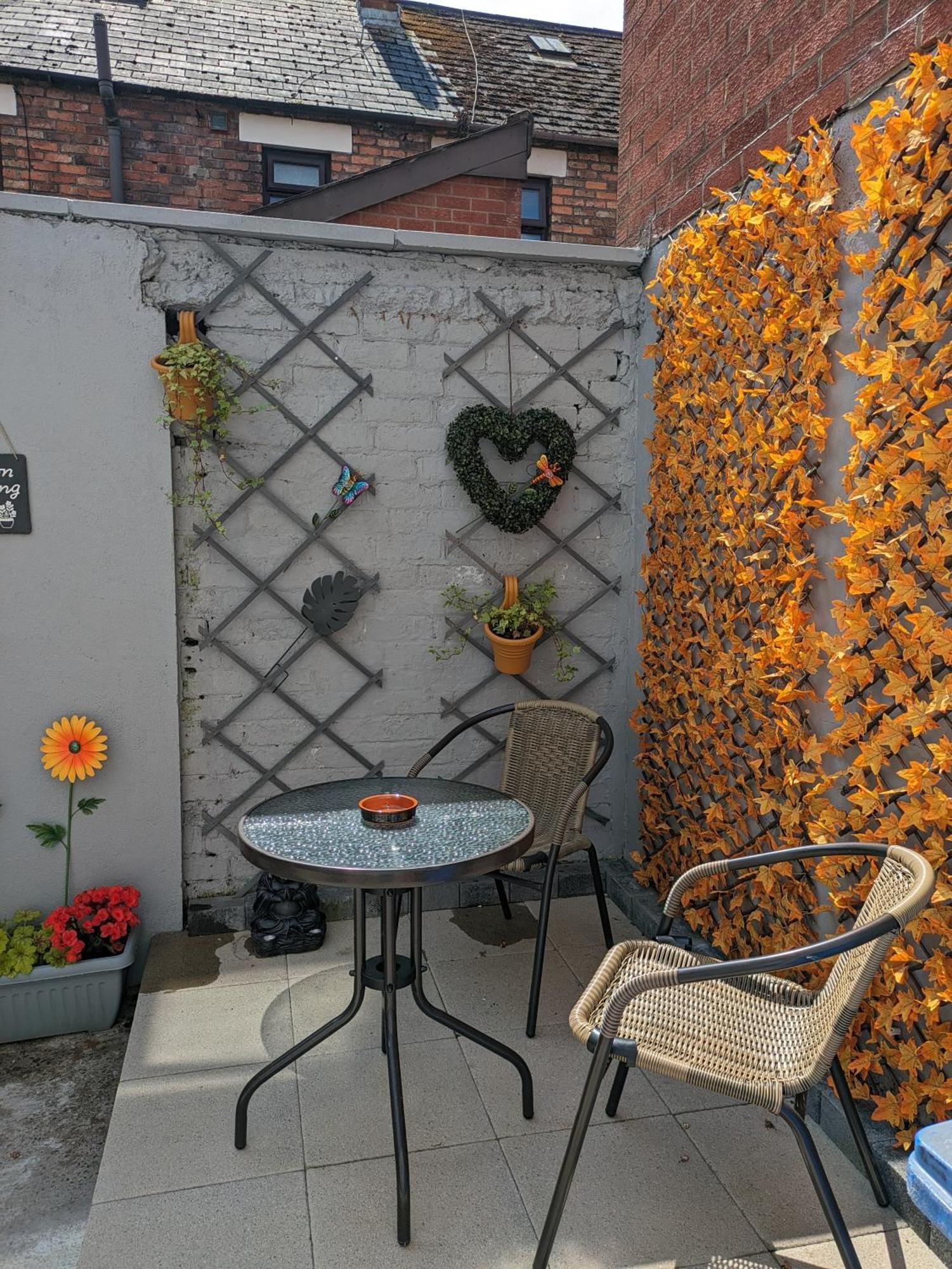 Maire Toireasa - Cosy Refurbished Property In The Gaeltacht Quarter ベルファスト 部屋 写真